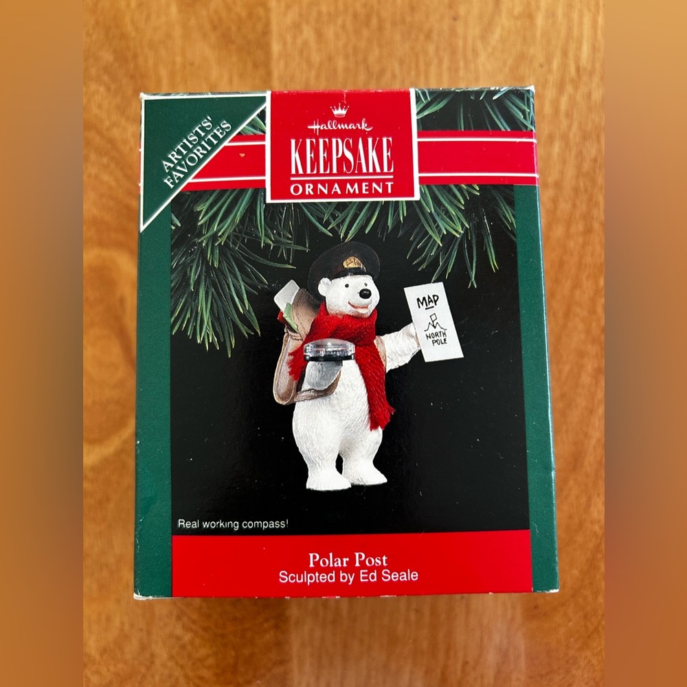 Hallmark Keepsake Polar Bear Ornament with Red Scarf BNWT